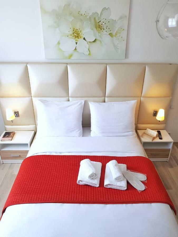 Warsaw Royal Stay Aleja Jana Pawla II Exterior photo